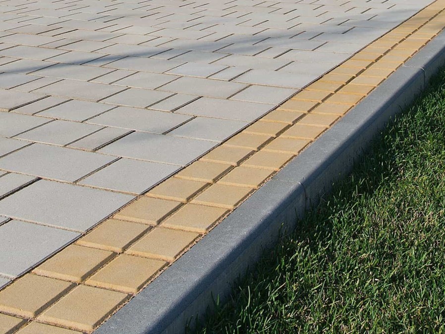 Продажа тротуарного бордюра в Выборге